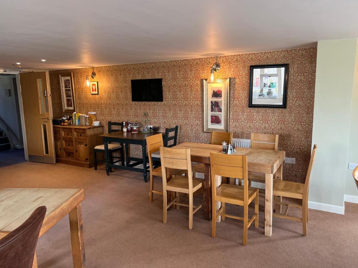 The Lawns Tea Room And B&B Ashcott Экстерьер фото