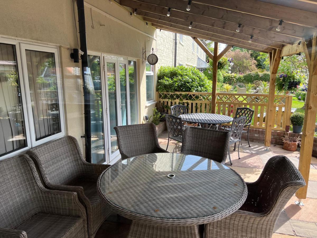 The Lawns Tea Room And B&B Ashcott Экстерьер фото