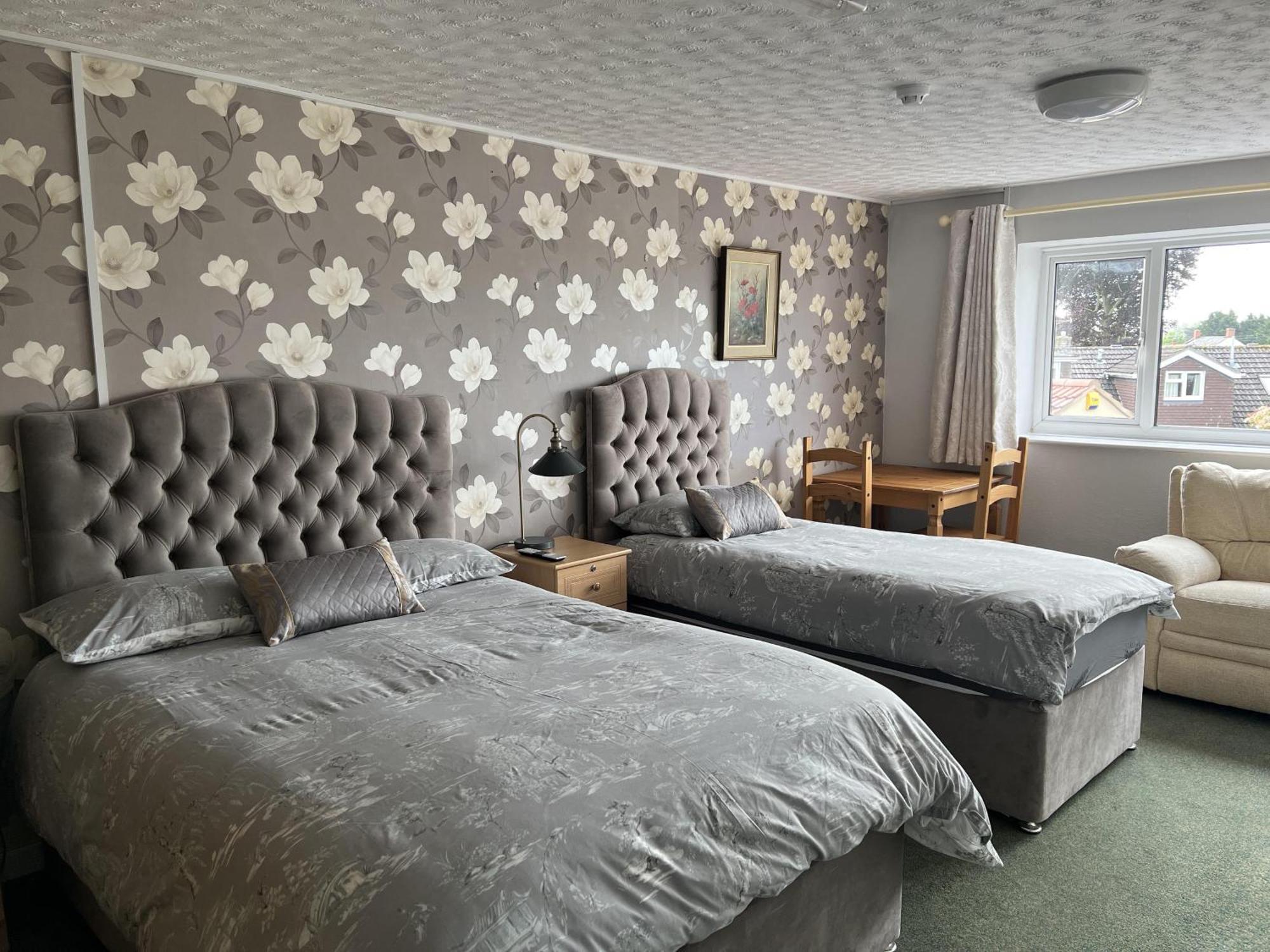 The Lawns Tea Room And B&B Ashcott Номер фото